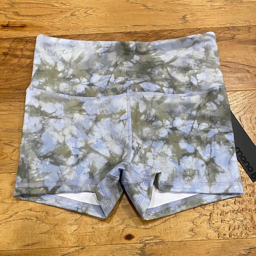 ⚡️3 for $15⚡️Mono B Tie-Dye Bike Shorts - blue gray and Green size small - Picture 2 of 6